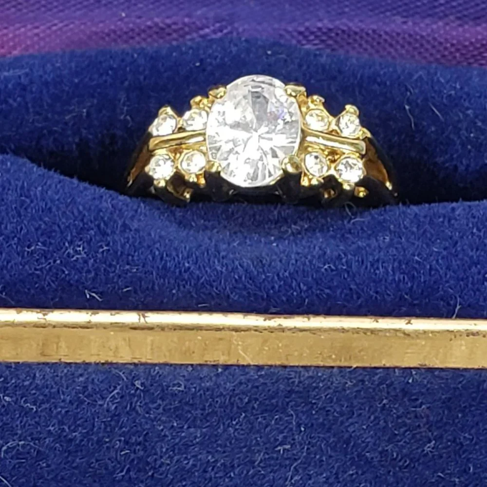 1980's Women's‎ Faux Diamond Ring Size 5